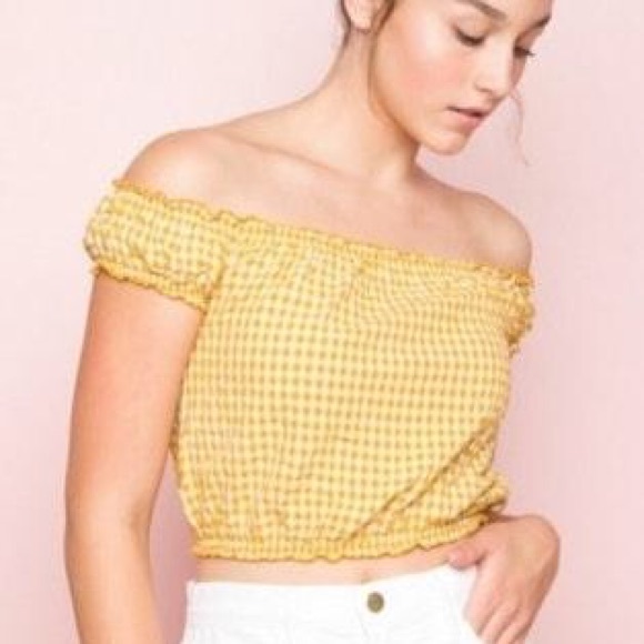 Brandy Melville crop top. Only one available. - Picture 3 of 3